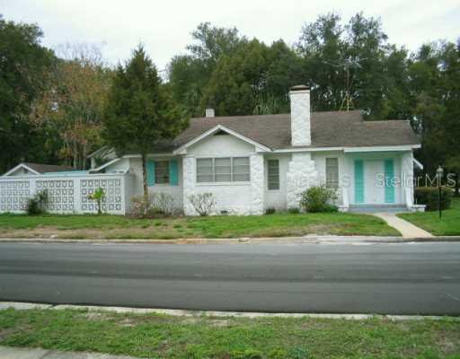52 Owens St., Umatilla, FL 32784