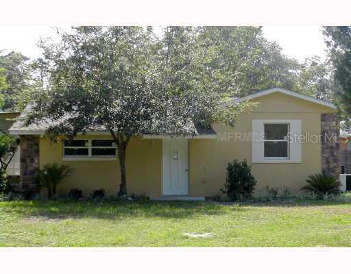 40734 W 3rd Ave., Umatilla, FL 32784