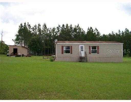 2751 SE 160 Ave., Ocklawaha, FL 32179