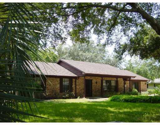 307 Laura Ln., Mount Dora, FL 32757