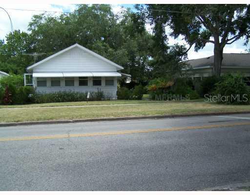 412 Sinclair Ave., Tavares, FL 32778