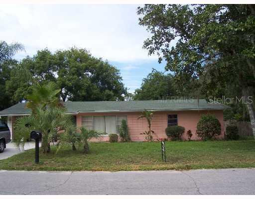 256 Belle Ayre Dr., Mount Dora, FL 32757
