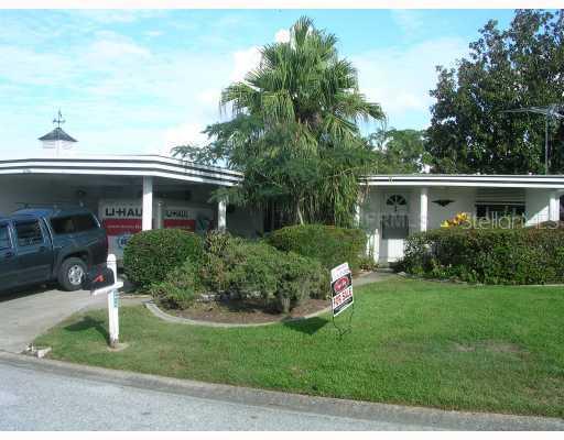 1018 Southland Dr., Tavares, FL 32778