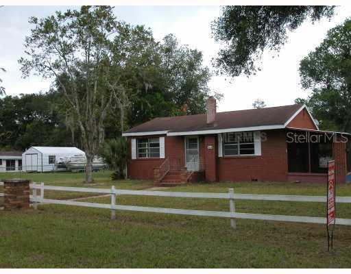 564 Sunset Ave., Umatilla, FL 32784