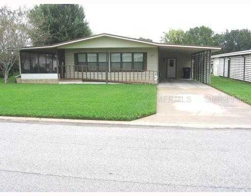 1437 Mohawk Cir., Tavares, FL 32778