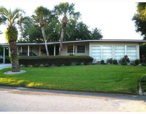 2702 Vindale Rd., Tavares, FL 32778