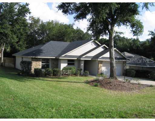 683 Jefferis Ct., Eustis, FL 32726