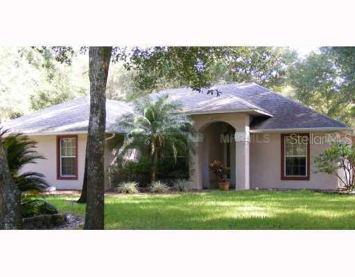 25950 Sackamaxon Dr., Sorrento, FL 32776