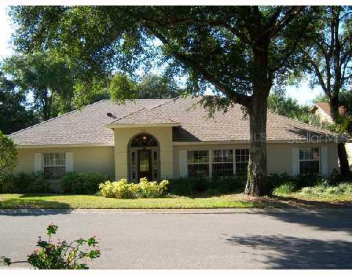 605 S Sandlake Ct., Mount Dora, FL 32757