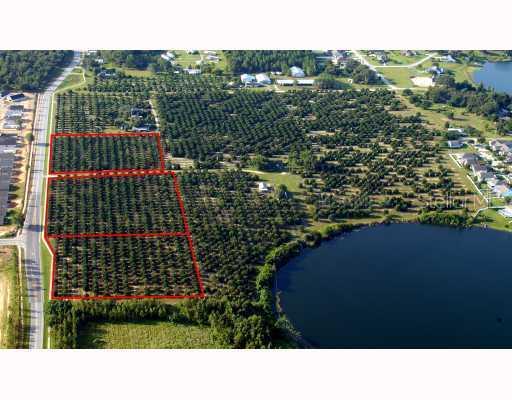 David Walker Dr., Tavares, FL 32778