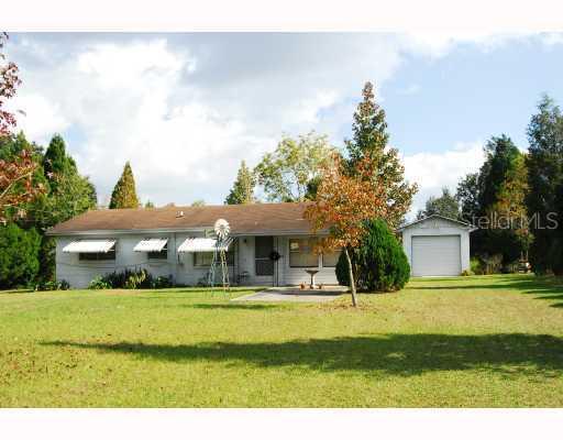 255 Catherine Ln., Groveland, FL 34736