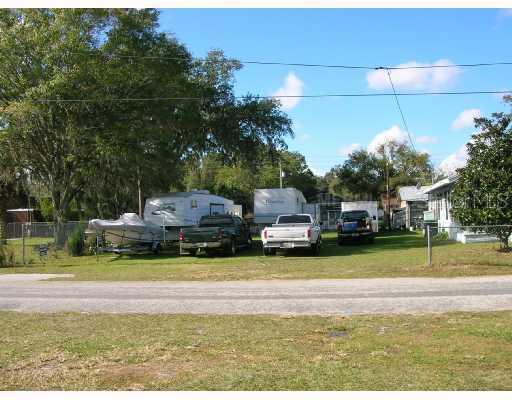 First Street, Wildwood, FL 34785