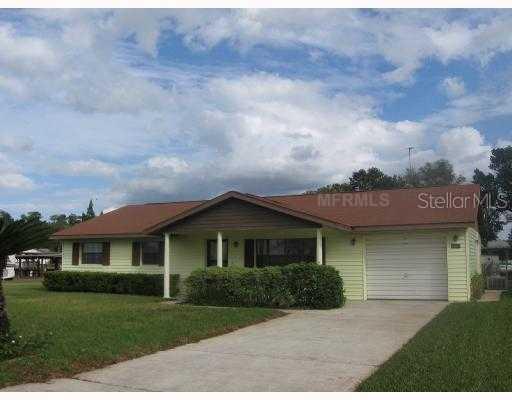 13047 Country Club Dr., Tavares, FL 32778