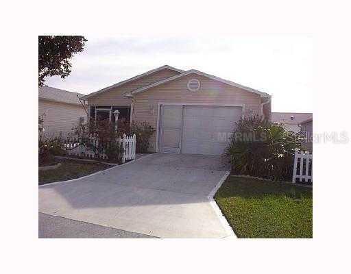 2138 Escobar Ave., The Villages, FL 32159