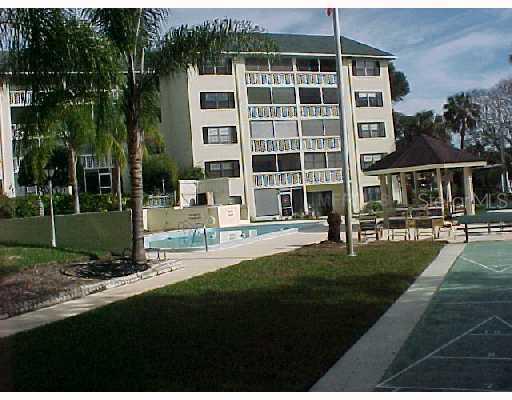 101 N Grandview St. #210, Mount Dora, FL 32757