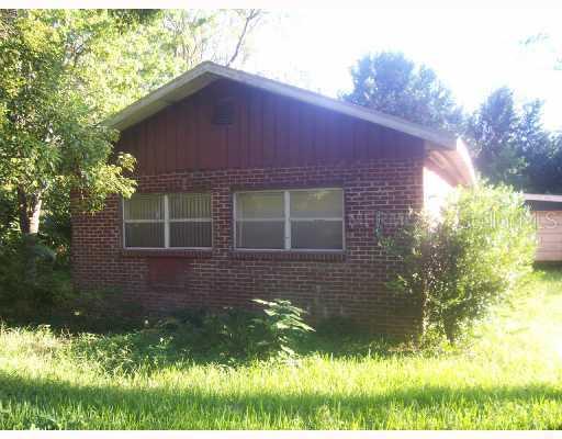 2106 Pine Ave., Mount Dora, FL 32757