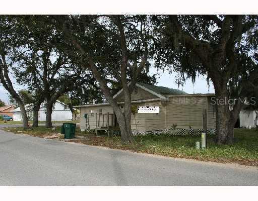 475 Midway Ave., Mascotte, FL 34753