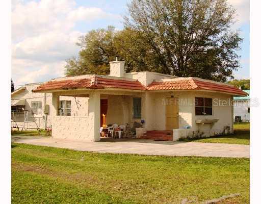 671 Kentucky Ave., Umatilla, FL 32784