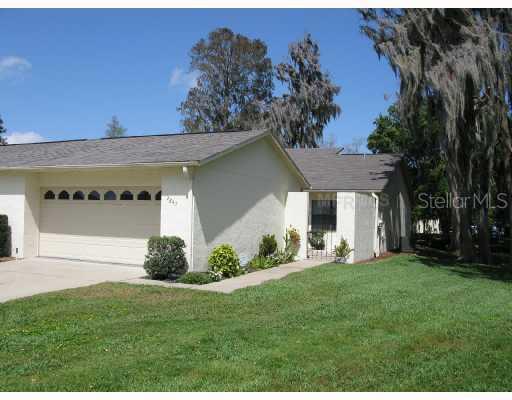 2243 Cypress Ct. #D-4, Tavares, FL 32778