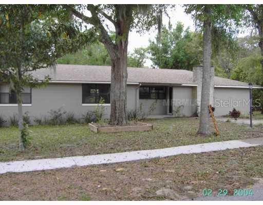 1110 N Palmetto Cir., Eustis, FL 32726