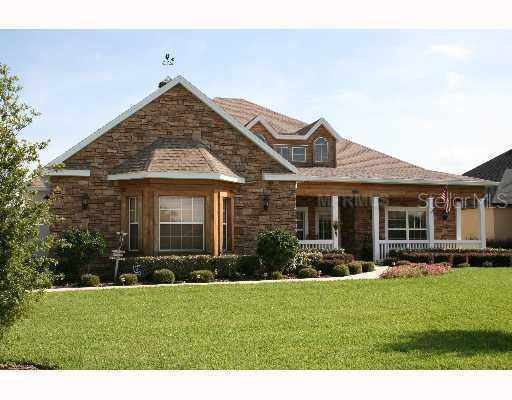 23247 Oak Cluster Dr., Sorrento, FL 32776