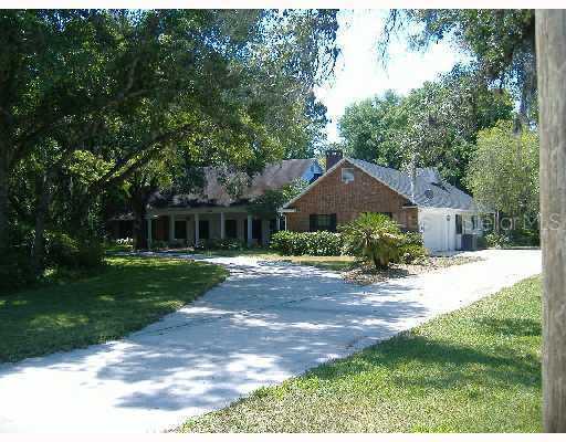 1940 Country Club Rd., Eustis, FL 32726