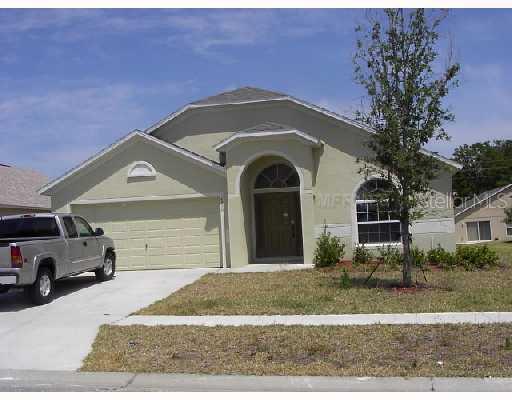 4210 Waltham Forest Dr., Tavares, FL 32778