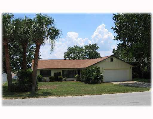 100 Hillside Dr., Eustis, FL 32726