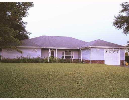 26608 E Cove Dr., Tavares, FL 32778