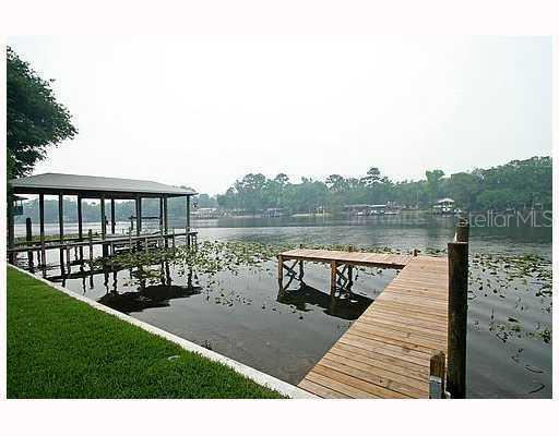 55808 Nan Dr., Astor, FL 32102