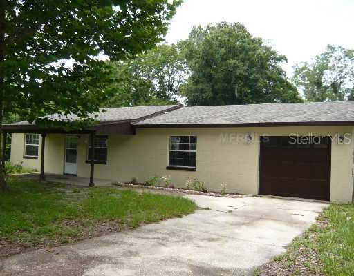 61 Outlook St., Umatilla, FL 32784
