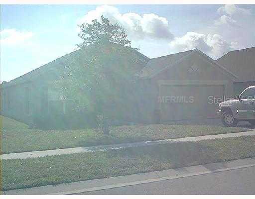 3955 Hillingdon Rd., Tavares, FL 32778