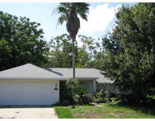 103 Shorewood Dr., Tavares, FL 32778