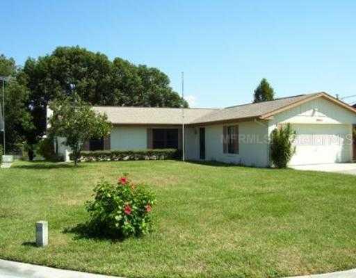 26644 Bimini Dr., Tavares, FL 32778