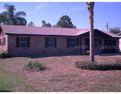 885 N Sunset Dr., Mount Dora, FL 32757