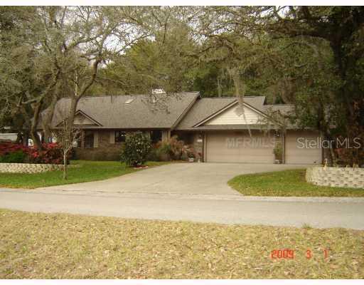 30901 Alcrest Ave., Sorrento, FL 32776