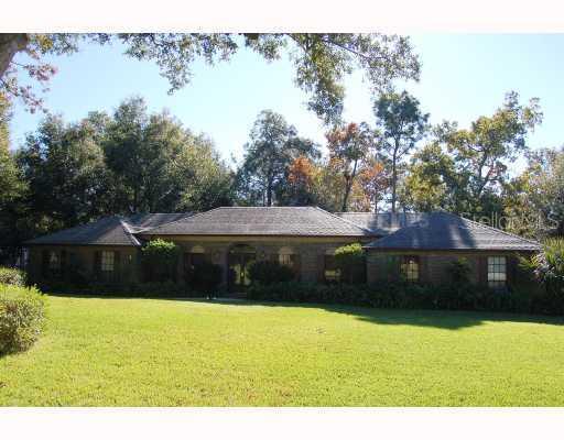 25900 Shawnee St., Sorrento, FL 32776