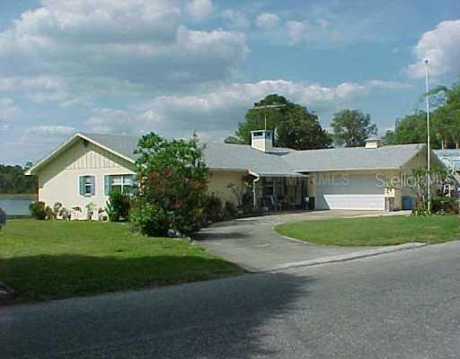 37409 Turner Dr., Umatilla, FL 32784