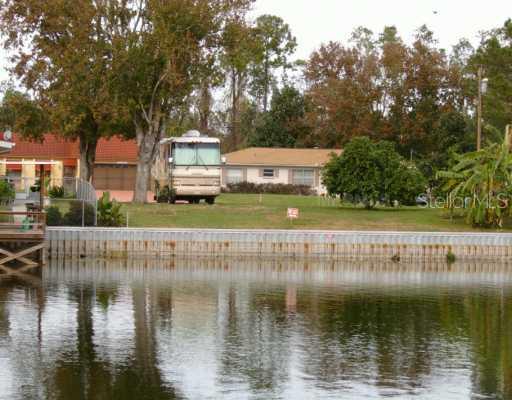 Cove Dr., Tavares, FL 32778