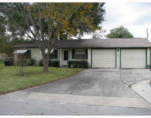 741 Wisteria Ave., Umatilla, FL 32784