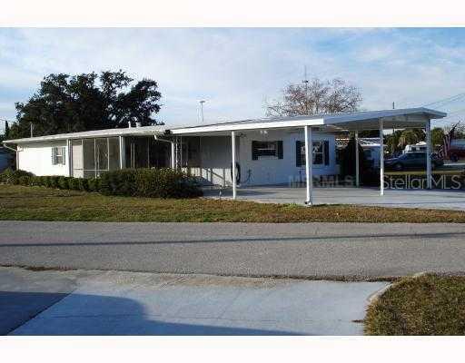 1513 Pleasant St., Tavares, FL 32778