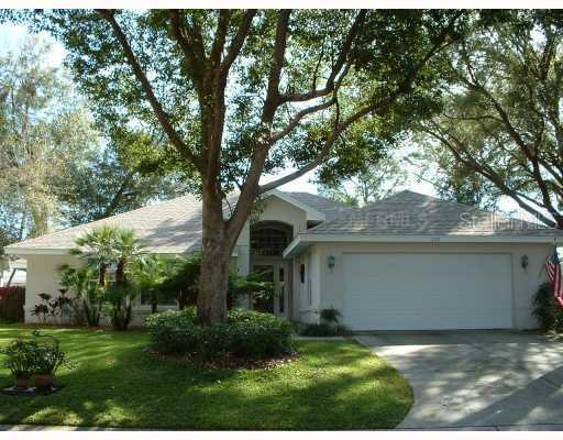 620 S Sandlake Ct., Mount Dora, FL 32757