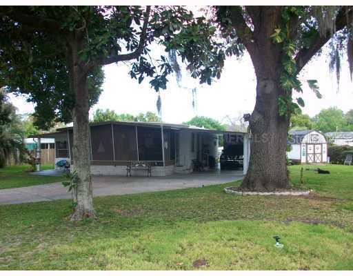 26124 Fern Ln., Astatula, FL 34705