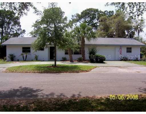 37315 Oak Ln., Umatilla, FL 32784