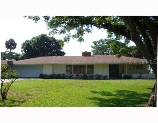 1616 Loves Point Dr., Leesburg, FL 34748