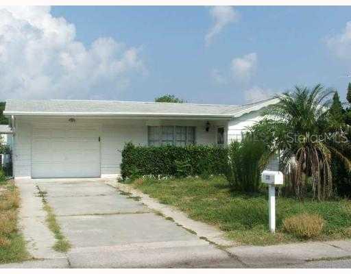 3301 Rock Royal Dr., Holiday, FL 34691
