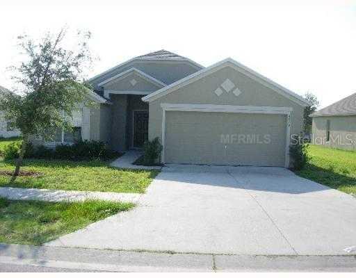 4049 Waltham Forest Dr., Tavares, FL 32778