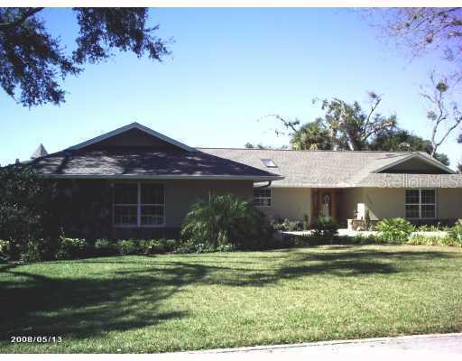 1206 W Crooked Lake Pl., Eustis, FL 32726