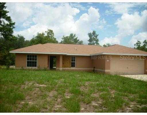 15 Malauka Pass Trace, Ocklawaha, FL 32179