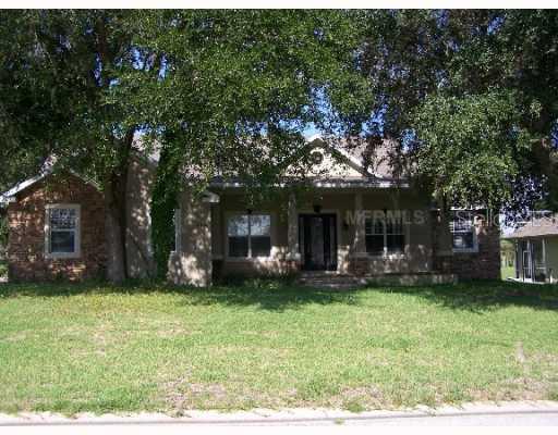 313 Water Shore Dr., Leesburg, FL 34748